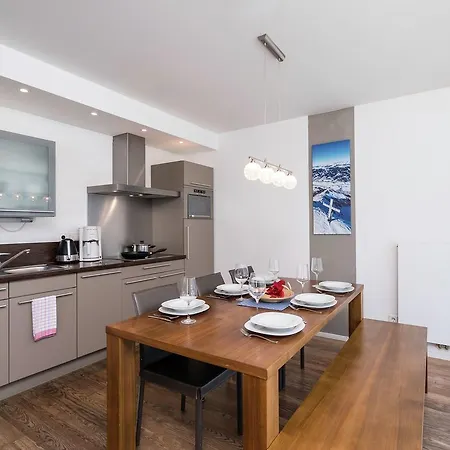 Apartment De Luxe 2 *